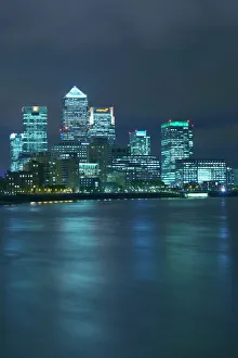 Docklands Prints: Canary Wharf, Docklands, viewed from Wapping, London, England, United Kingdom, Europe