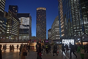 Pedestrians Prints: Canary Wharf Sign, Docklands, London, England, United Kingdom