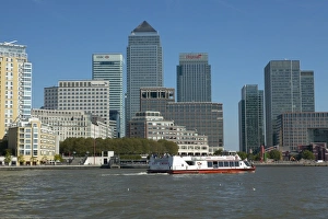 Canary Wharf viewed from Canada Water, Docklands, London, England, United Kingdom, Europe