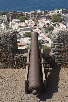 Cannon and loop-hole, Ciudad Velha (Cidade Velha), s antiago, Cape Verde Is lands , Africa