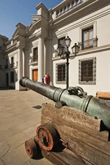 Guns Prints: Cannon and modern art on display in an inner courtyard of the Palacio de La Moneda