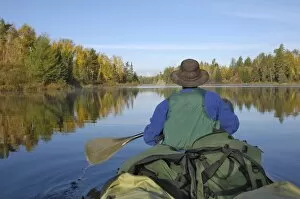 Images Dated 26th September 2007: Canoeing on Hoe Lake, Boundary Waters Canoe Area Wilderness, Superior National Forest