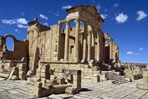 The Capitol Temples (Capitolium), Roman ruin of Sbeitla, Tunisia, North Africa, Africa