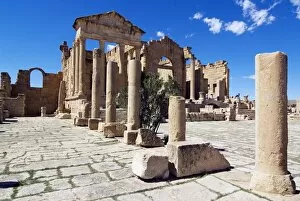 The Capitol Temples (Capitolium), Roman ruins of Sbeitla, Tunisia, North Africa, Africa