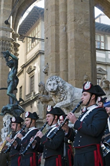 Images Dated 9th November 2008: Carabinieris Band at Loggia dei Lanzi, Florence (Firenze), Tuscany, Italy, Europe