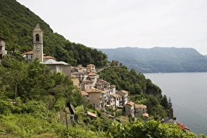 Images Dated 30th May 2007: Careno, Lake Como