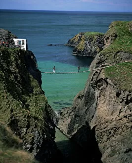 Images Dated 6th August 2008: Carrick-A-Rede rope bridge