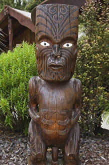 Taupo Prints: Carved wood figures