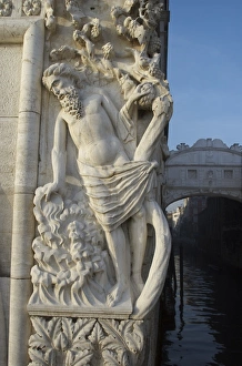 Carving of the drunkenness of Noah