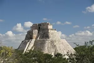 Images Dated 14th September 2006: Casa del Advino (Magicians House), Uxmal, UNESCO World Heritage Site