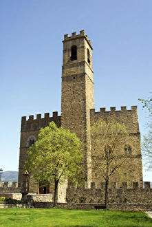 Images Dated 20th April 2008: Castello di Poppi dei Conti Guidi (Castle of Conti Guidi in Poppi), Casentino