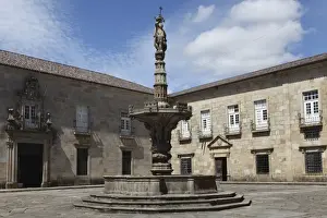 Minho Prints: Castelos Fountain, Largo do Paco (Palace Square) at the Archbishops Palace