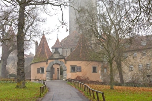 Castle Gate, Rothenburg ob der Tauber, Bavaria, Germany, Europe