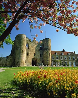 Entrances Prints: The Castle Gatehouse, Tonbridge, Kent, England, United Kingdom, Europe