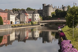 Leinster Prints: Castle and River Nore, Kilkenny, County Kilkenny, Leinster, Republic of Ireland, Europe