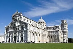 Images Dated 5th January 2010: Cathedral and Leaning Tower of Pisa, Piazza dei Miracoli, UNESCO World Heritage Site