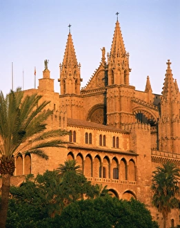 The cathedral at Palma, on Majorca, Balearic Islands, Spain, Europe