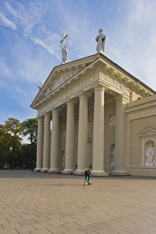 Images Dated 23rd September 2008: Cathedral Square (Katedros aikste), Vilnius Cathedral, Vilnius, Lithuania