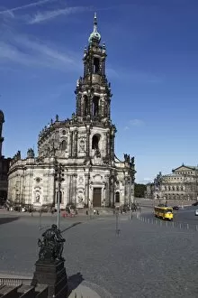 Images Dated 8th June 2009: Catholic Hofkirche (Kathedrale St. Trinitatis) (St.Trinity Cathedral), Dresden