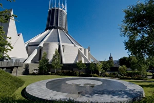 Images Dated 24th June 2009: The Catholic Liverpool Metropolitan Cathedral, Liverpool, Merseyside, England