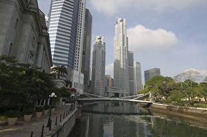 Cavenagh Bridge and the Singapore River looking towards