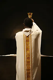Images Dated 28th September 2009: Celebration in Paris cathedral, Paris, France, Europe