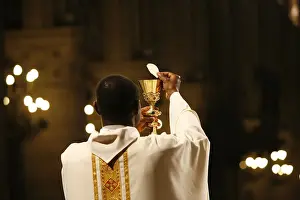 Holy Communion Prints: Celebration in Paris cathedral, Paris, France, Europe