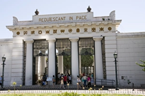 Images Dated 15th February 2009: Cementerio de la Recoleta, Cemetery in Recoleta, Buenos Aires, Argentina, South America