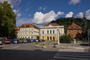 Images Dated 16th August 2008: Center of Lublijana with the castle in the background, Slovenia, Europe