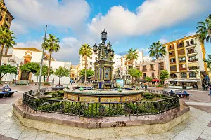 Sidewalk Prints: Central fountain, Plaza Alta main square, Algeciras, Andalusia, Spain, Europe