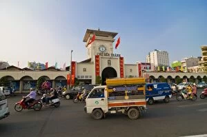 Images Dated 3rd January 2010: The central market of Ho Chi Minh City (Saigon), Vietnam, Indochina, Southeast Asia, Asia