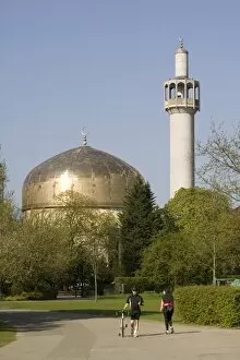 Images Dated 18th April 2010: Central Mosque, Regents Park, London, England, United Kingdom, Europe