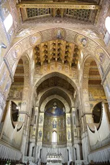 Images Dated 12th June 2007: Central nave of the Cathedral, Monreale, Sicily, Italy, Europe