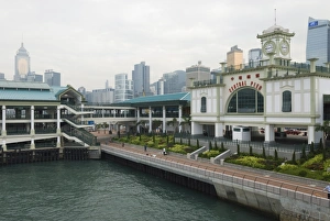 Images Dated 7th November 2007: Central Pier and Ferry Terminus, Central, Hong Kong Island, Hong Kong, China, Asia