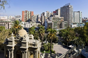 Images Dated 25th March 2008: Cerro Santa Lucia (Santa Lucia park) and the ornate Terraza Neptuno fountain