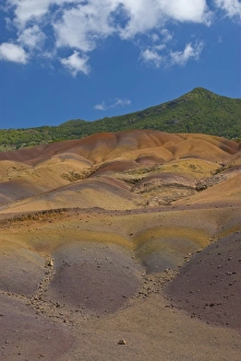 Images Dated 6th September 2007: Chamarel Coloured Earths, Mauritius, Indian Ocean, Africa