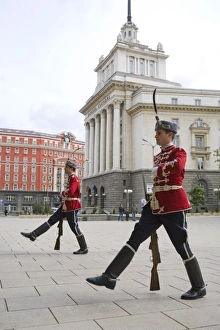 Images Dated 27th April 2008: Changing of the Guard at Presidents Building with the Party House in the background