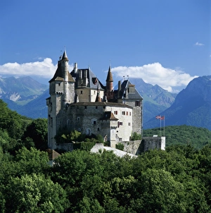 Chateau de Menthon, Menthon St. Bernard, near Annecy, Lake Annecy, Rhone Alpes, France, Europe