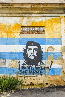 Close Up View Prints: Che Guevara and Cuban Flag mural, La Habana Vieja, Havana, Cuba, West Indies, Caribbean