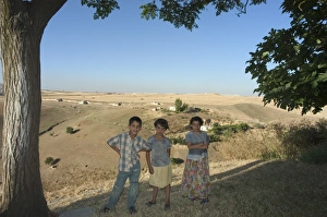 Posturing Prints: Children under tree