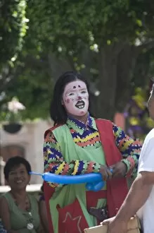 Images Dated 19th April 2008: Childrens entertainer, San Miguel de Allende (San Miguel), Guanajuato State