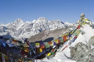 Images Dated 1st April 2010: Cho La Pass, Solu Khumbu Everest Region, Sagarmatha National Park, Himalayas, Nepal, Asia