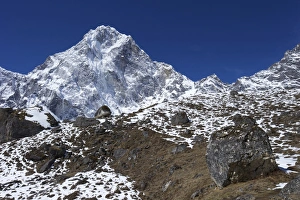 Solukhumbu District Prints: Chola Khola valley near Dzonglha with Arakam Tse