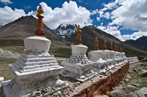Images Dated 10th August 2010: Chortens, prayer stupas below the holy mountain Mount Kailash in Western Tibet