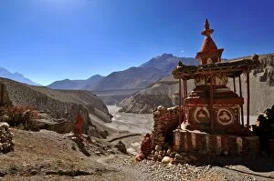 Images Dated 11th November 2008: Chortens (stupas) in Tangbe village, Mustang, Nepal, Asia