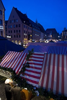 Images Dated 30th November 2008: Christkindelsmarkt (Christ Childs Market) (Christmas Market), Nuremberg