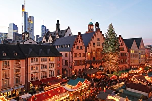 Hesse Prints: Christmas Fair on Roemerberg Square, Frankfurt am Main, Hesse, Germany, Europe