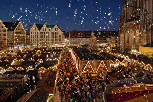 Magical Prints: Christmas market in front of the Cathedral on Munsterplatz