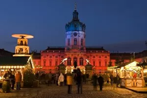 Images Dated 10th December 2007: Christmas market outside the Charlottenburg Palace (Schloss Charlottenburg), Berlin, Germany, Europe