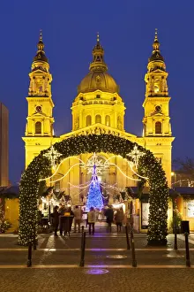 Christmas Decoration Prints: Christmas Market outside St. Stephens Basilica (Szent Istvan Bazilika)